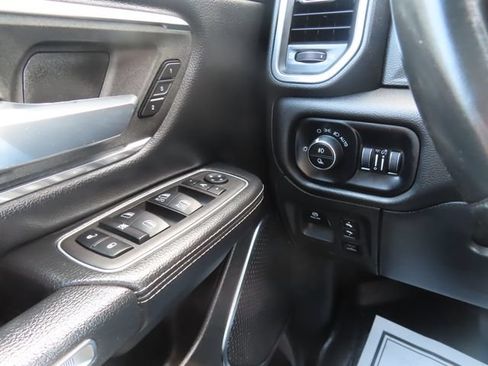 Used 2024 RAM 1500 Laramie AWD/4WD image 34