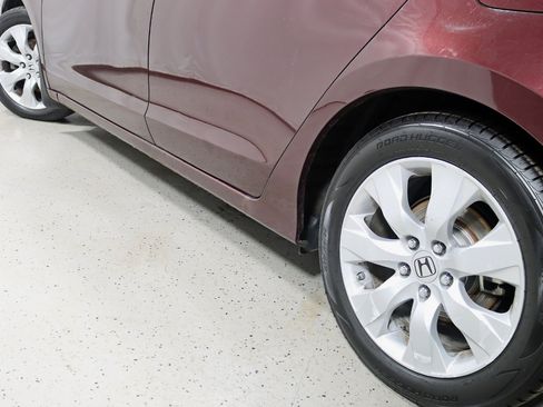 Used 2010 Honda Accord EX-L image 11