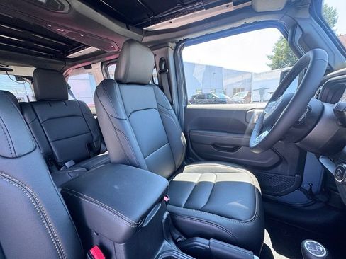 New 2026 Jeep Wrangler Unlimited Sahara AWD/4WD image 19