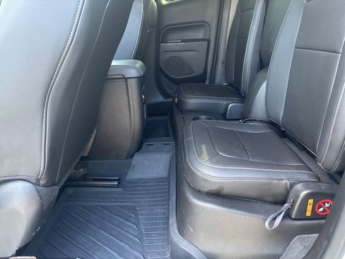 Used 2019 Chevrolet Colorado Z71 w/ LPO, Premium Interior Package image 45