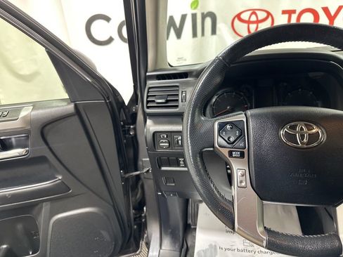 Used 2023 Toyota 4Runner SR5 AWD/4WD image 24