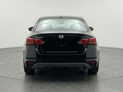 Used 2025 Nissan Altima 2.5 SV image 6