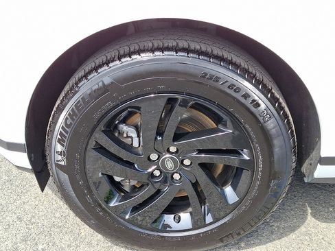 Used 2025 Land Rover Range Rover Evoque S image 10