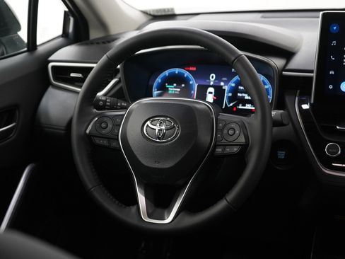 Used 2026 Toyota Corolla Cross XLE w/ Convenience Package image 14