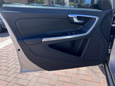 Used 2018 Volvo S60 T5 Inscription FWD image 14