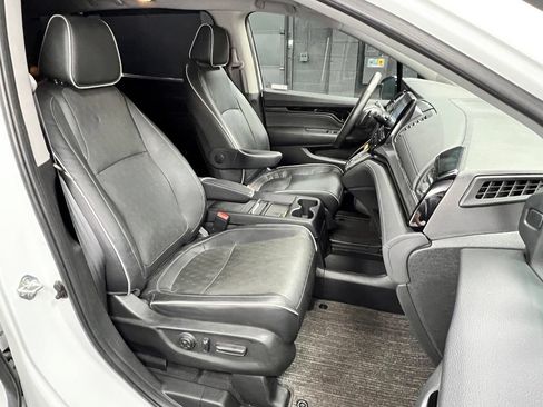 Used 2022 Honda Odyssey Elite image 8