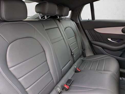 Used 2022 Mercedes-Benz GLC 300 4MATIC Coupe image 19