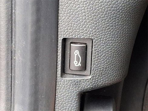 Used 2017 MINI Cooper 2-Door Hardtop image 25