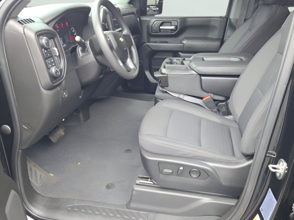 Certified 2024 Chevrolet Silverado 2500 Custom AWD/4WD image 27