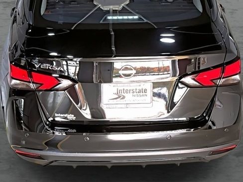 Used 2025 Nissan Versa SV w/ Trunk Package FWD image 11