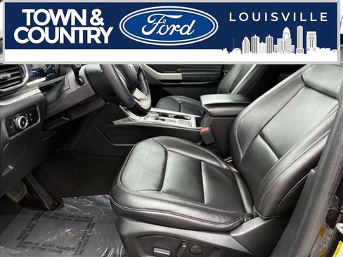 Used 2024 Ford Explorer XLT w/ Equipment Group 202A RWD image 15