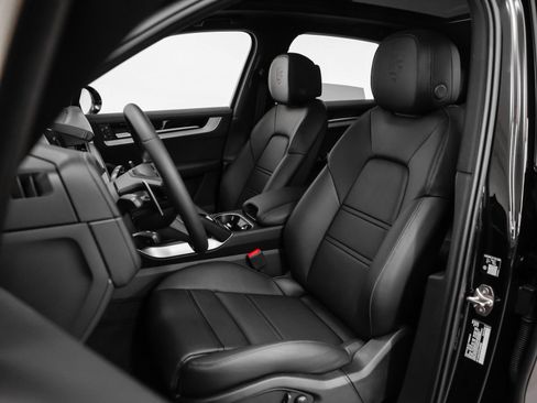 Certified 2026 Porsche Cayenne S AWD/4WD image 35