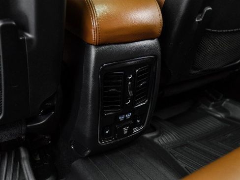 Used 2020 Jeep Grand Cherokee Summit w/ Platinum Series Group AWD/4WD image 37