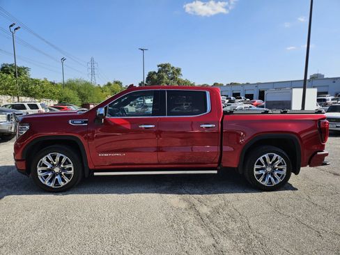 Used 2024 GMC Sierra 1500 Denali image 7