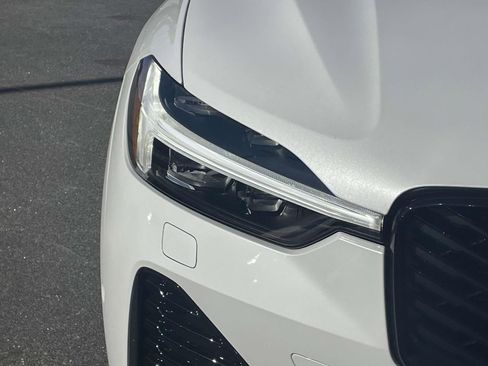 New 2026 Volvo XC60 B5 Ultra w/ Climate Package PRO image 3