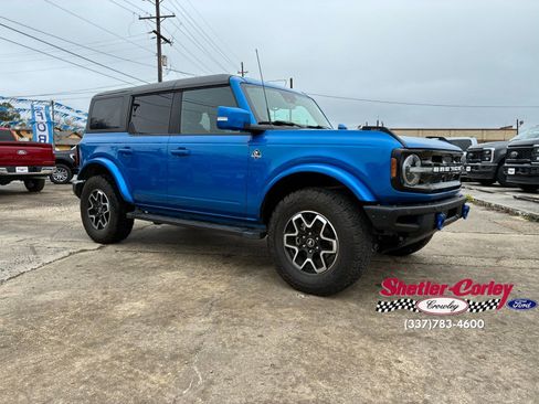 Used 2021 Ford Bronco Outer Banks image 2