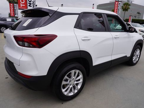 Used 2025 Chevrolet TrailBlazer LS w/ LS Convenience Package image 6