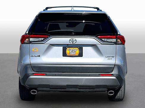 Used 2021 Toyota RAV4 Limited image 4