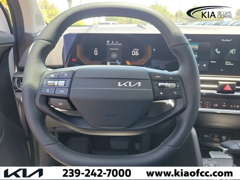 New 2026 Kia Sportage EX w/ EX Panorama Roof Package FWD image 23