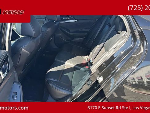 Used 2019 Nissan Maxima 3.5 SV w/ Floor Mat Group FWD image 10
