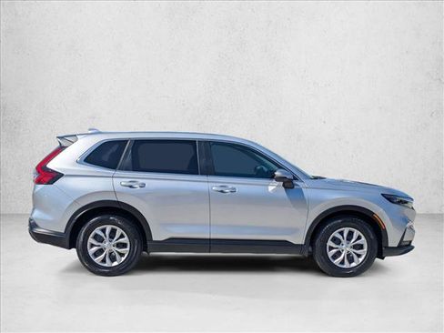 Used 2025 Honda CR-V LX image 4