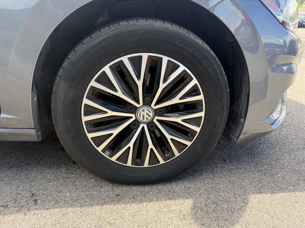 Used 2019 Volkswagen Jetta SE FWD image 29