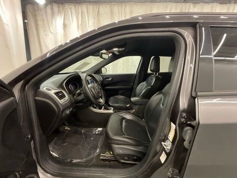 Used 2021 Jeep Compass Latitude AWD/4WD image 10