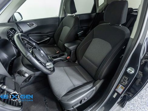 Used 2021 Kia Soul EX FWD image 22