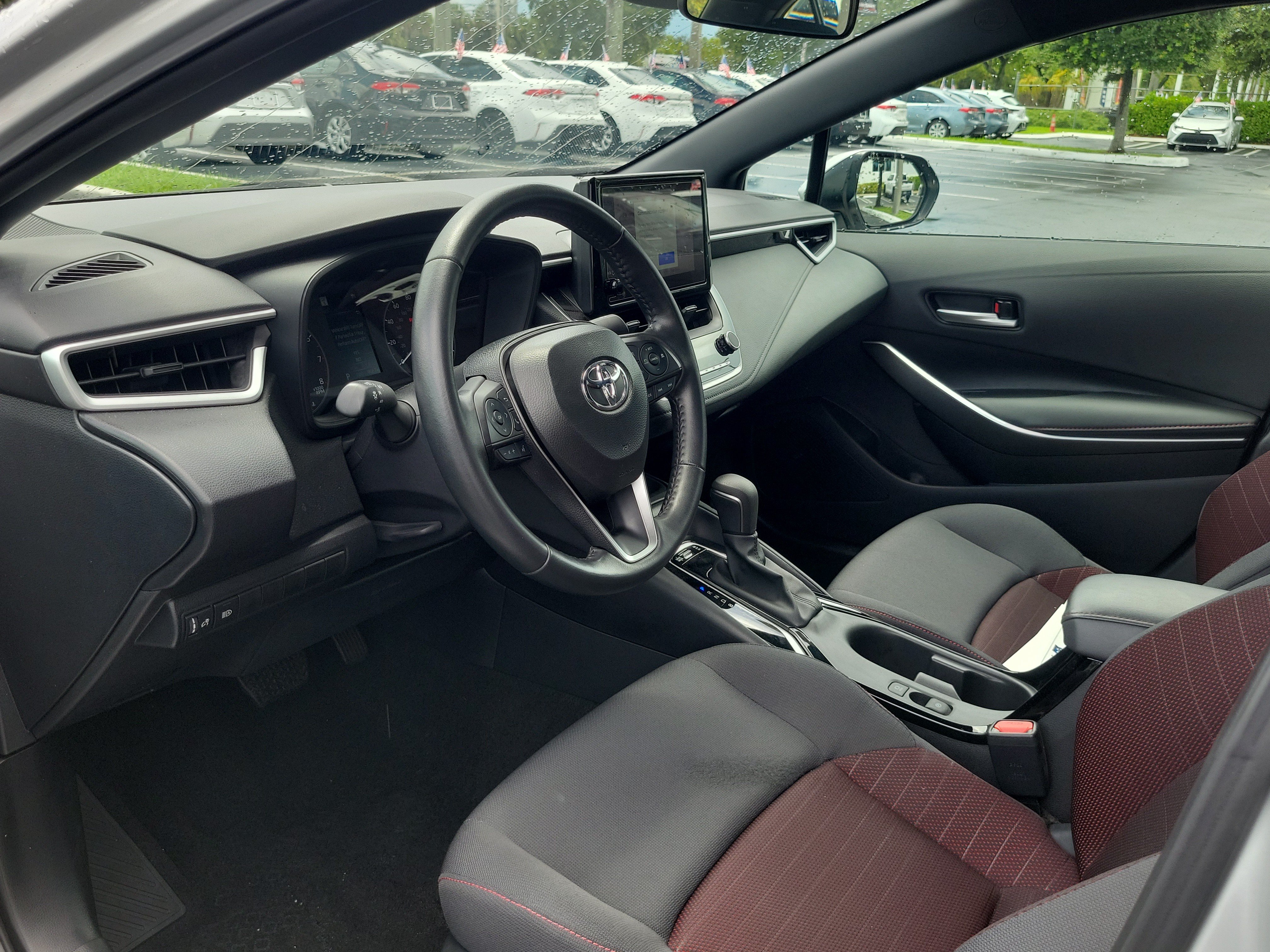 Used 2025 Toyota Corolla SE FWD image 19