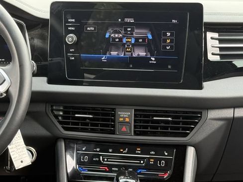 Used 2025 Volkswagen Jetta Sport FWD image 14