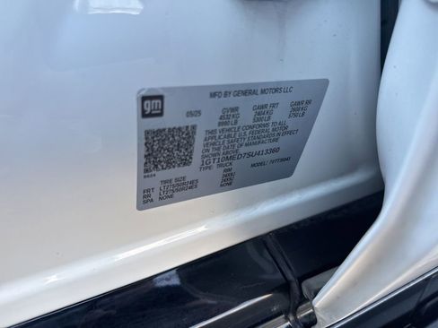 Used 2025 GMC Sierra EV Denali AWD/4WD image 35