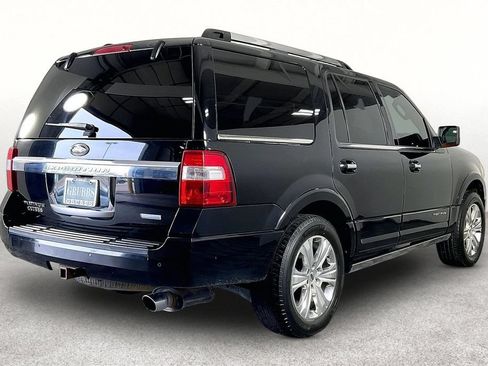 Used 2016 Ford Expedition Platinum RWD image 2