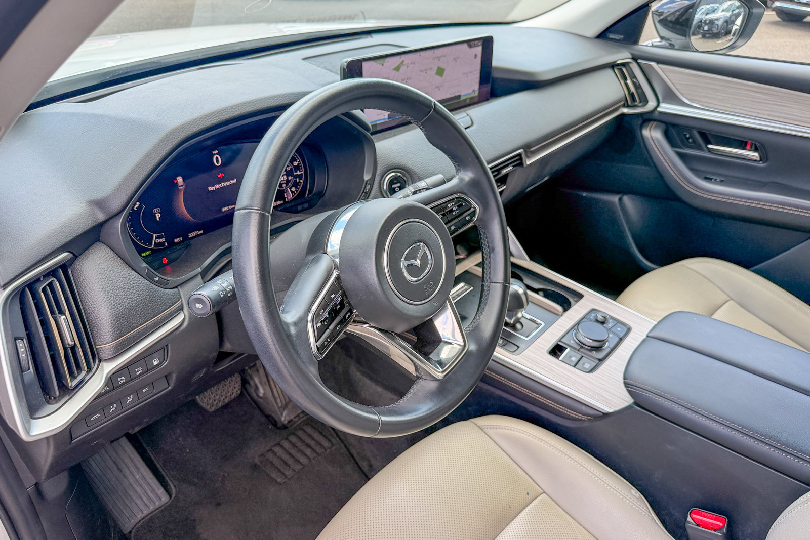 Certified 2025 MAZDA CX-70 Plug-In Hybrid w/ Premium Pkg AWD/4WD image 11