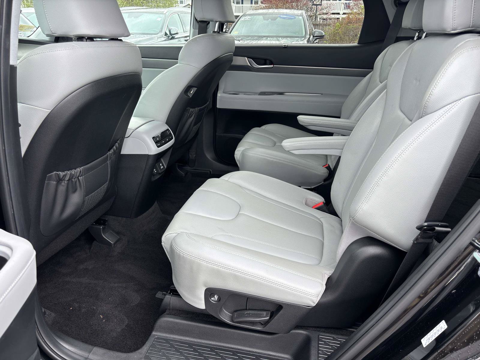 Used 2022 Hyundai Palisade SEL w/ Premium Package AWD/4WD image 8