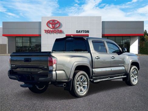 Used 2018 Toyota Tacoma Limited image 5