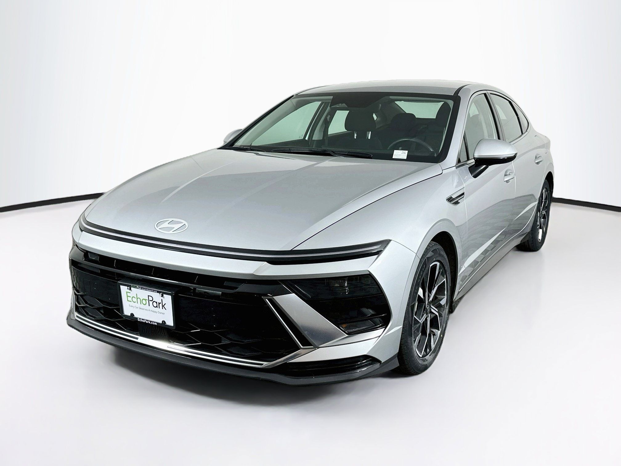Used 2025 Hyundai Sonata SEL FWD image 3