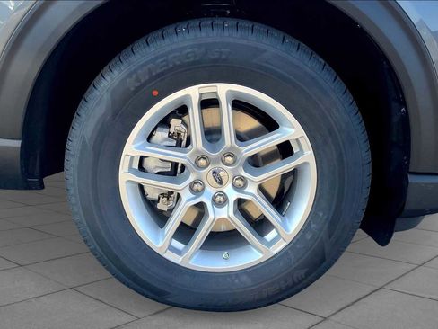 New 2025 Ford Explorer Active w/ Active Comfort Package image 12