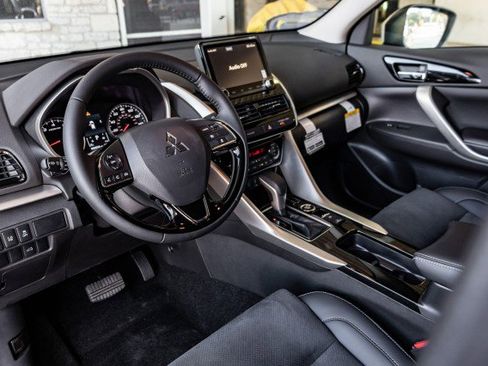 New 2025 Mitsubishi Eclipse Cross SE image 5