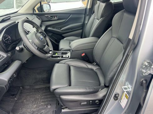 Certified 2025 Subaru Ascent Bronze Edition w/ Onyx Package image 9