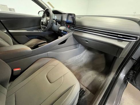 Used 2024 Hyundai Elantra SEL FWD image 10