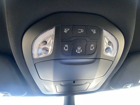 New 2026 Chrysler Pacifica Select AWD/4WD image 26