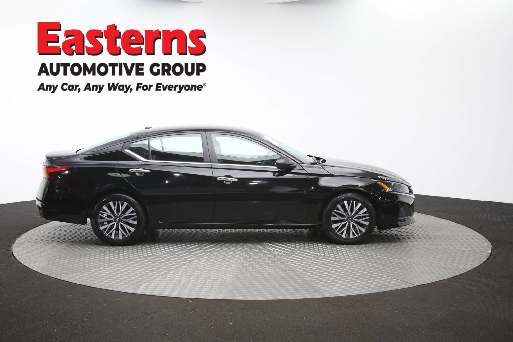 Used 2024 Nissan Altima 2.5 SV FWD image 47