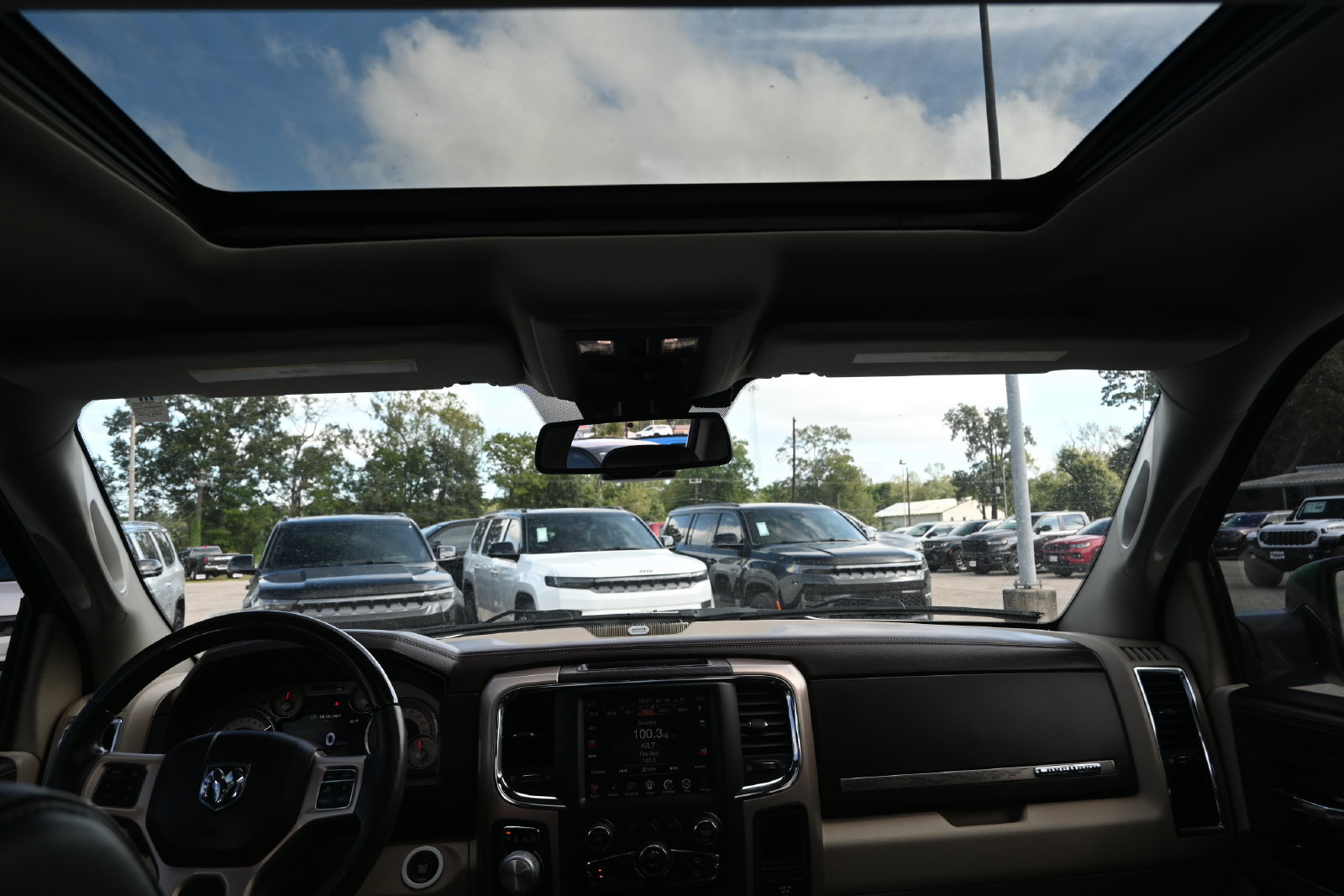 Used 2017 RAM 1500 Laramie Longhorn RWD image 30