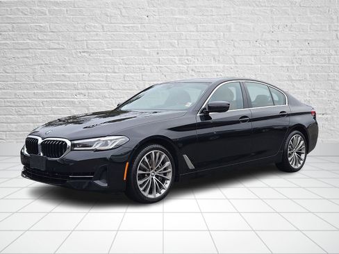 Used 2023 BMW 540i xDrive w/ Convenience Package image 3