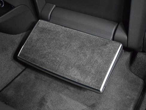 New 2024 Bentley Bentayga Extended Wheelbase image 27