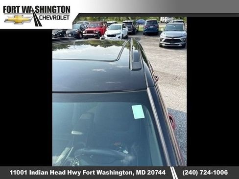 Used 2022 Chevrolet TrailBlazer RS w/ Sun and Liftgate Package AWD/4WD image 8