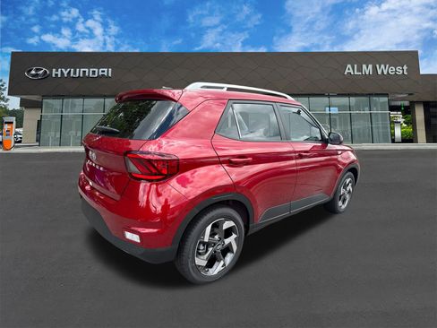New 2025 Hyundai Venue SEL FWD image 6