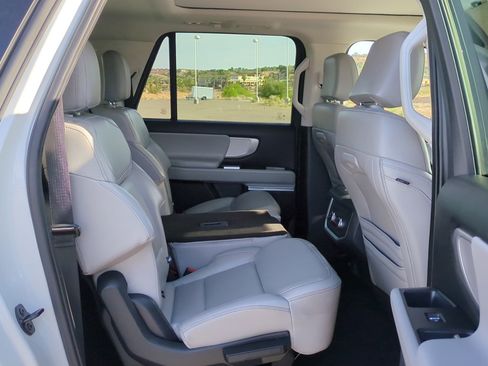 Used 2025 Ford Expedition Max Active image 30