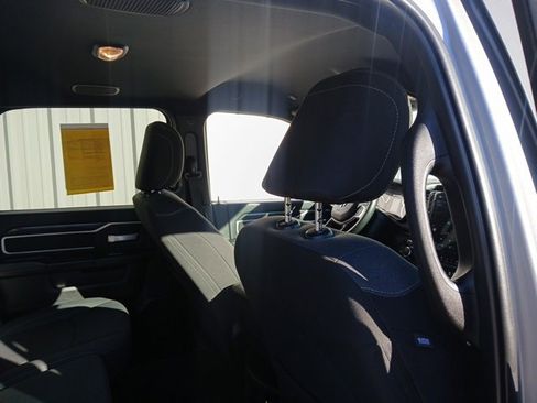 Used 2024 RAM 2500 Big Horn w/ Sport Appearance Package image 28