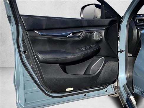 Used 2025 INFINITI QX55 Essential image 18